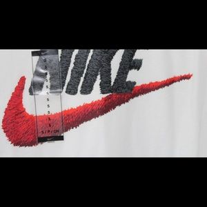 Men’s Nike Shirt